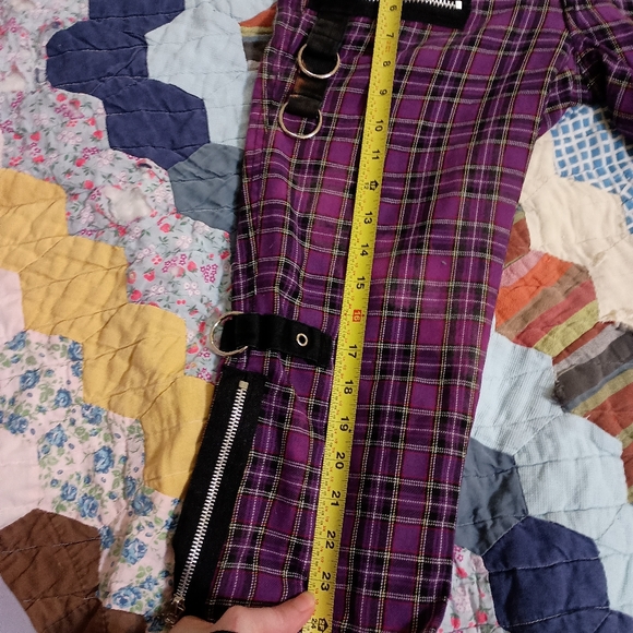 Purple Plaid Knee Length Pants - Picture 14 of 16